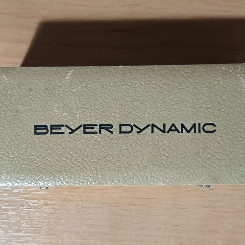 Beyer Dynamic M 410 Vintage Microphone Like New with Original Case