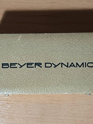 Vintage μικρόφωνο Beyerdynamic M 410 σαν καινούργιο με αυθεντική θήκη