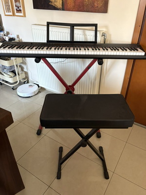 Electric piano like new with stand and stool