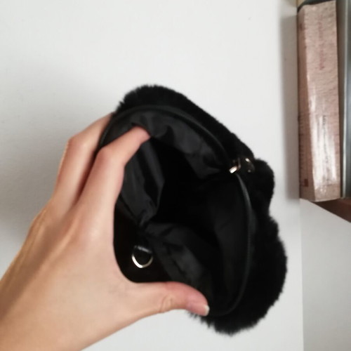 Round fuzzy shoulder bag, black, 21 cm diameter