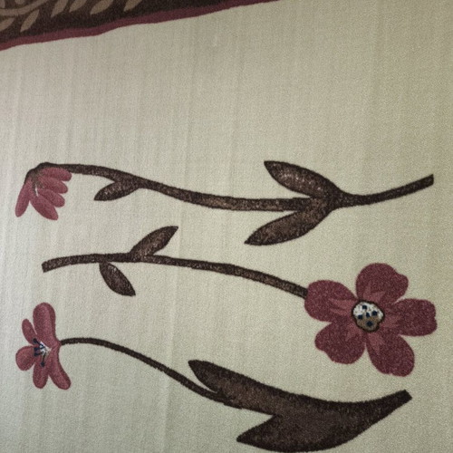 Large rug like new in beige brown shades with red flowers 240x200cm