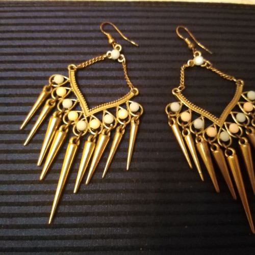 Dangling earrings used