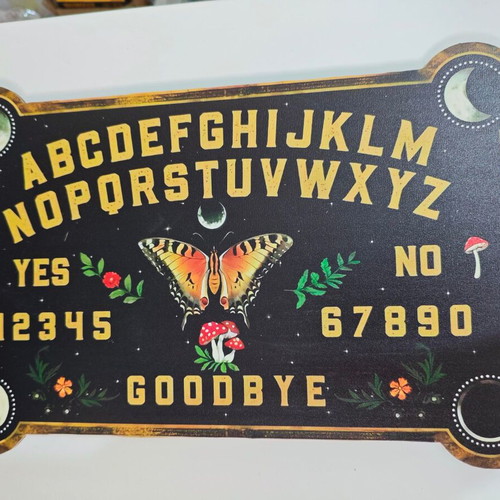 Vintage Ouija board like new with butterfly and moon phases