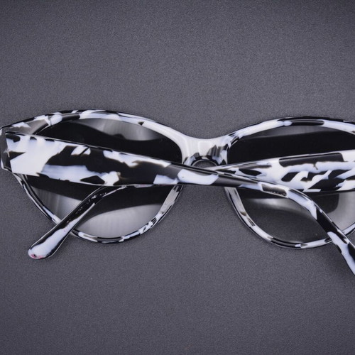 Robert La Roche Mod 277 sunglasses, black and white, vintage 80s