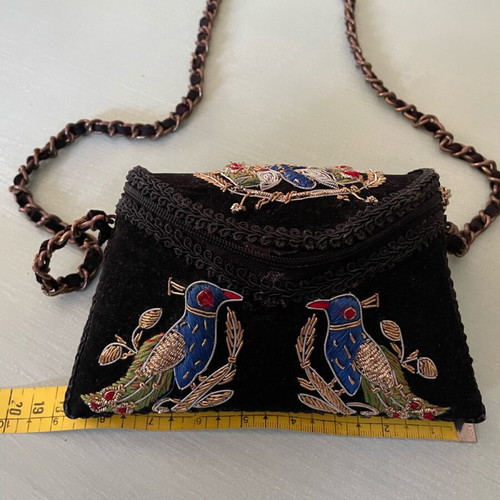 Boho Zara shoulder bag like new with velvet and embossed embroidery