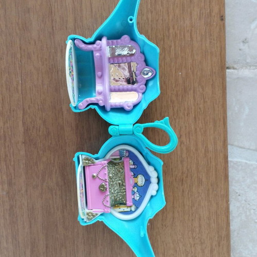 Polly Pocket Magic Lamp used