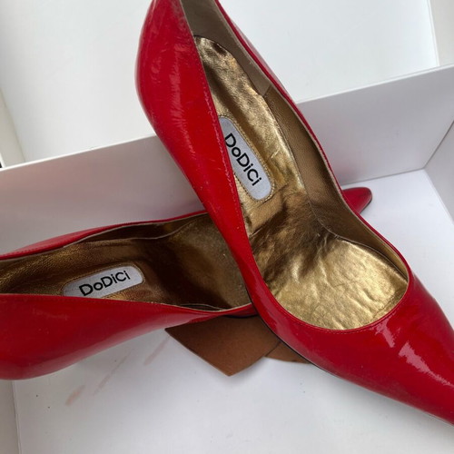 Dodici leather red pumps size 39 like new