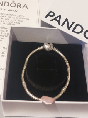 Pandora bracelet size 18 silver new with box and receipt