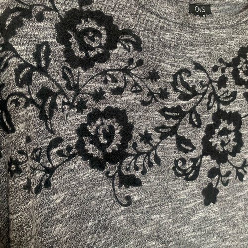 OVS long-sleeve blouse size Medium like new, black and gray