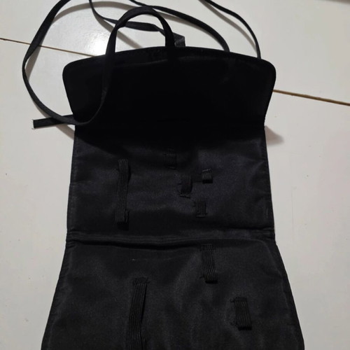 Makeup brush case like new with 2 large, 2 medium and 4 small slots