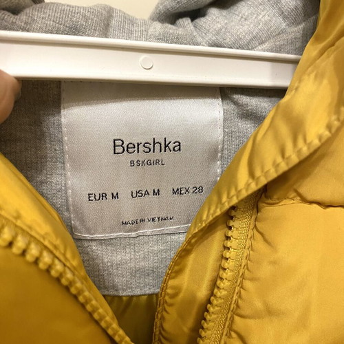 Bershka mustard vest with hood size M like new