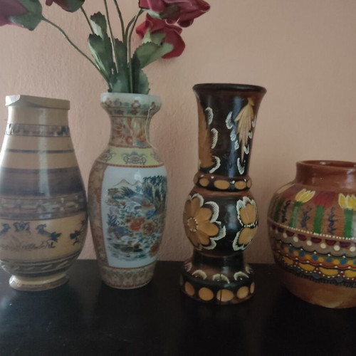 Vintage decorative vases set of 4 like new