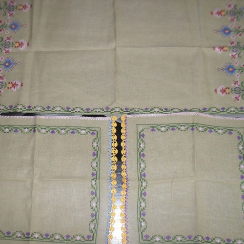Set of 3 handmade embroidered table linens like new, olive color
