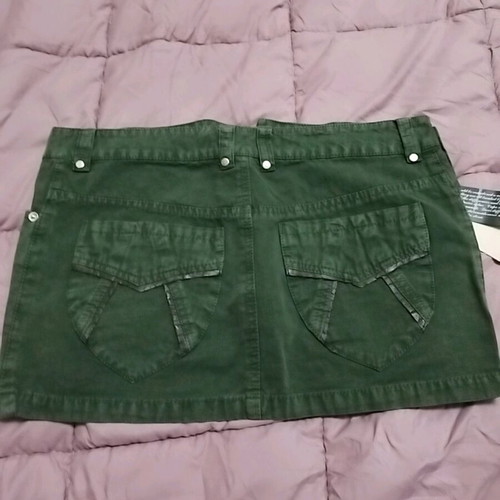Khaki short skirt size M, asymmetrical design, 100% cotton, new