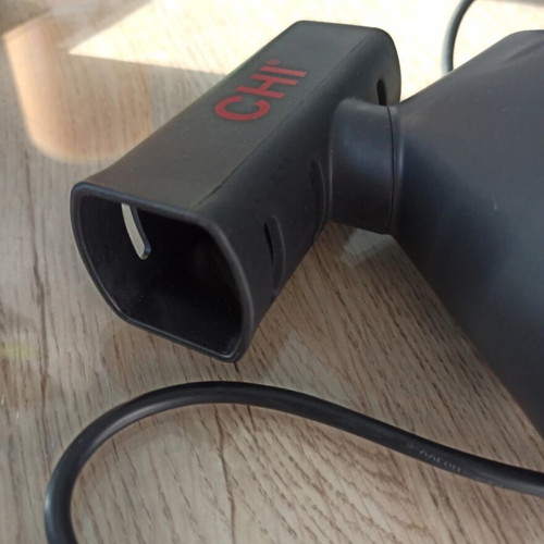 Chi hair straightener with case and stand like new