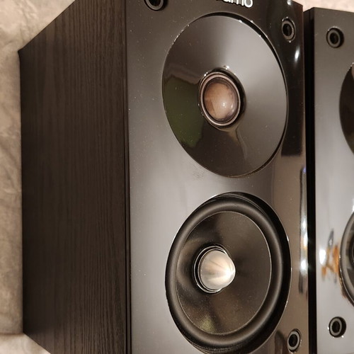 JAMO S60 speakers like new, compact 2-way bass reflex