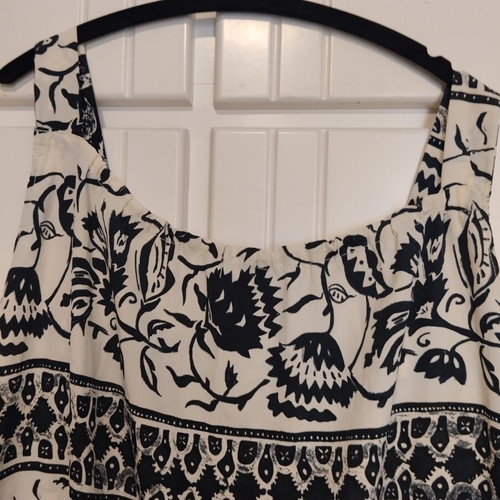 Summer dress size XL like new with pockets, cool fabric