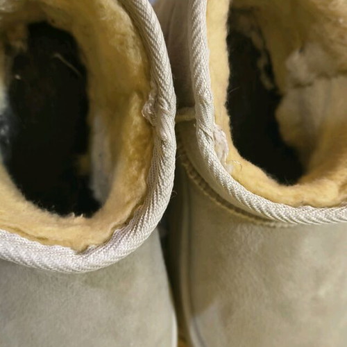 Boots with fur lining like new, beige, size 39