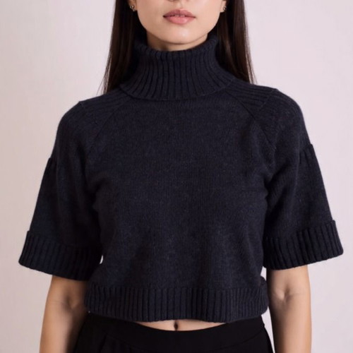 Soul Rebel women's black turtleneck sweater short sleeve like new