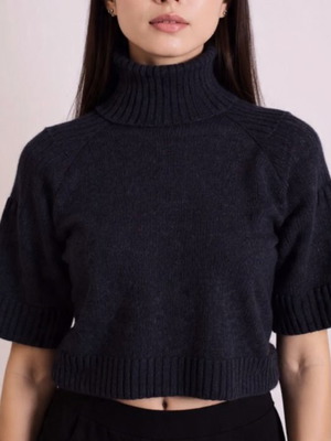 Soul Rebel women's black turtleneck sweater short sleeve like new