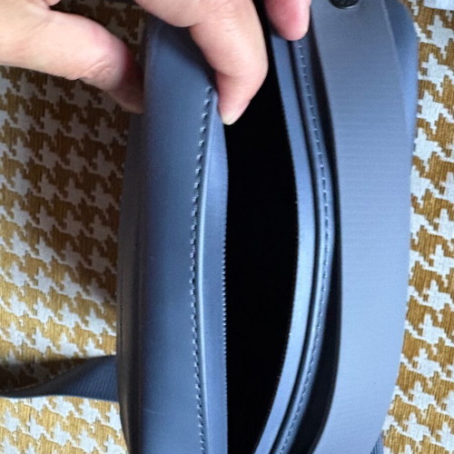 Rains shoulder bag like new