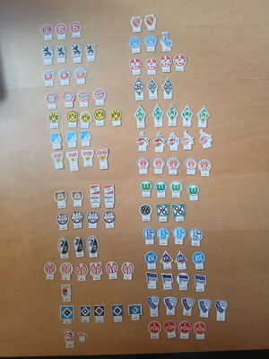 Cardboard badges of 28 German football teams, 106 pieces