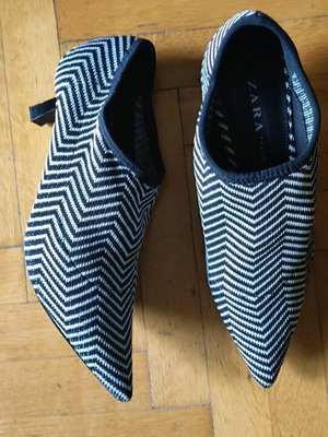 Zara Zig Zag Striped Pumps like new, size 37