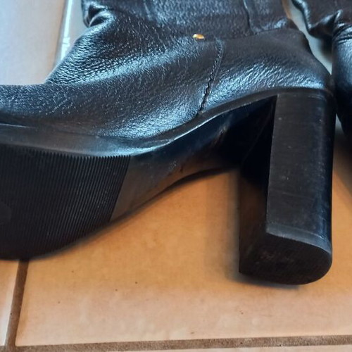 Prada boots black leather size 38.5 like new