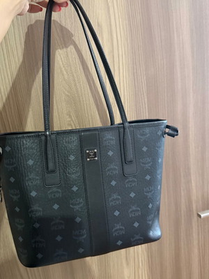 MCM shoulder bag black, like new