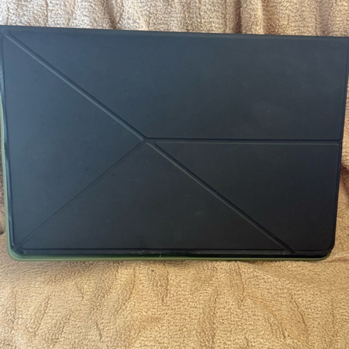 Samsung tablet case like new with minimal use