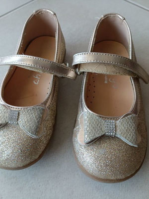 Scarpy ballerinas size 27 like new, gold color