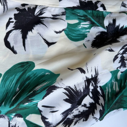 Crop pants like new, summer floral design, size S