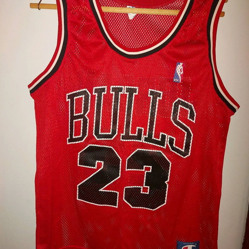 Jordan Chicago Bulls 23 Jersey 90s vintage, like new, medium size