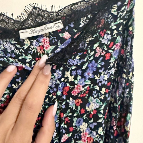 Regalinas maxi dress like new, one size, black floral with lace trim
