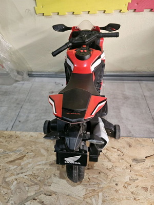 Ηλεκτροκίνητη παιδική μηχανή Honda CBR 1000RR 6V σαν καινούργιο, κόκκινη