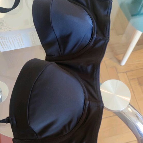 ASOS strapless swimsuit like new, size 80D with removable straps
