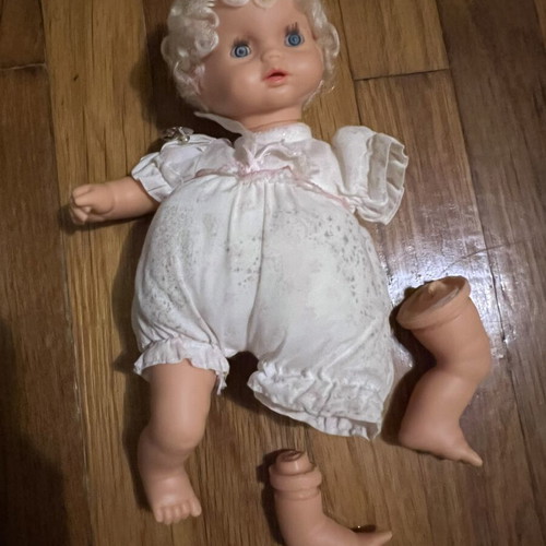 El Greco doll with defects