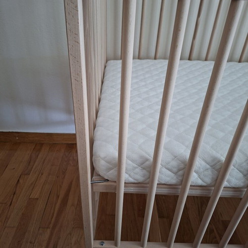 Ikea Singlar Crib with Greco Strom Mattress like new