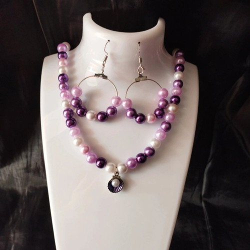 Handmade necklace and earrings set in shades of purple and pink, new