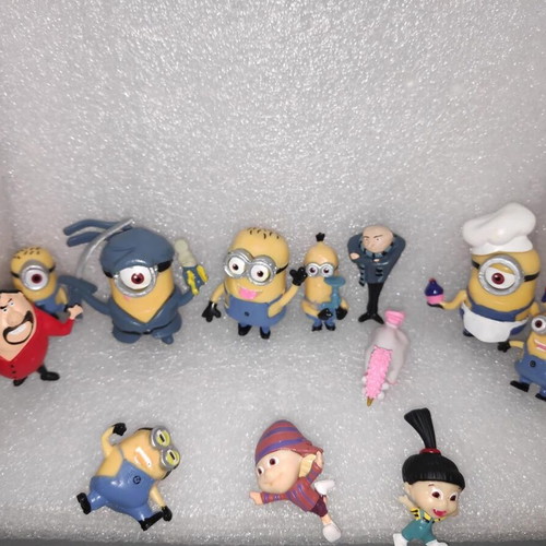 Minions Despicable Me collectible set of 12 figures