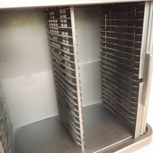 Ράφι για 80 CDs μεταχειρισμένο, πλαστικό, 60x80εκ