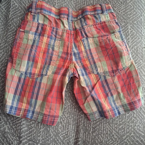 Benetton plaid shorts like new, adjustable waist, size 3-4 years