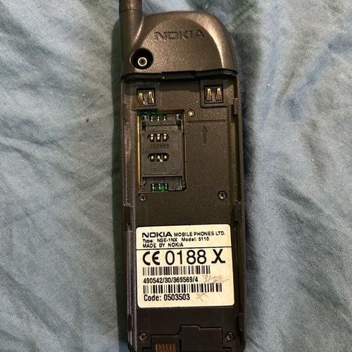 Nokia 5110 phone like new, network locked