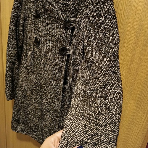 Zara women's coat used in good condition