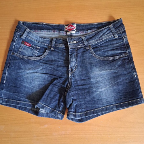 Lee Cooper shorts, size 10 UK / M-38, blue