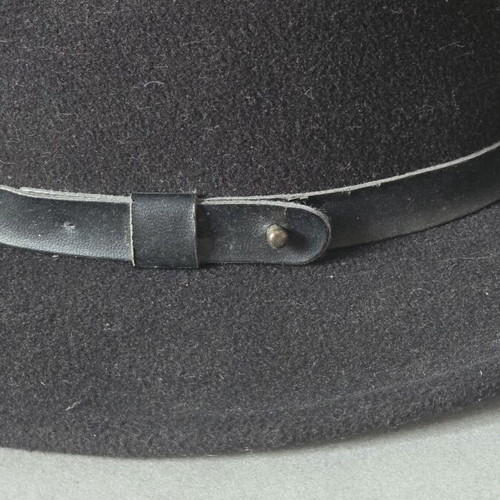 Italian vintage leather hat, black