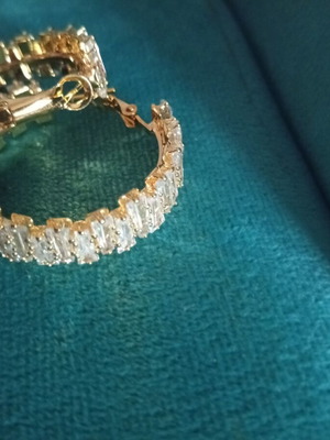 Hoop earrings with rhinestones, luxurious, new, gold color, 4cm diameter