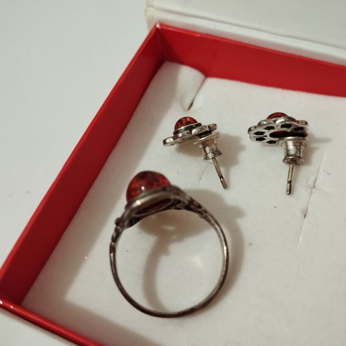 Vintage 925 Silver Jewelry Set with Amber Ring and Earrings like new
