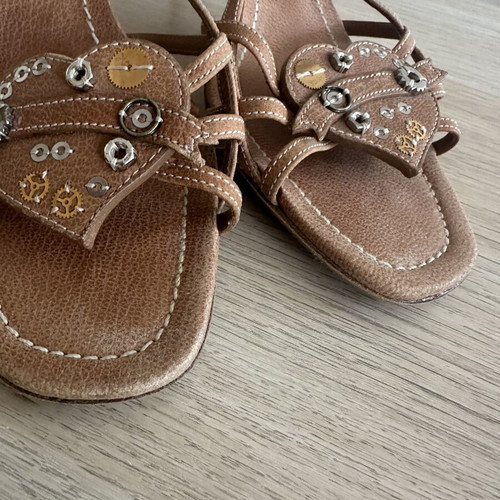 Prada vintage πέδιλα με καρδιά και χάντρες μέγεθος 40 μπεζ σαν καινούργιο