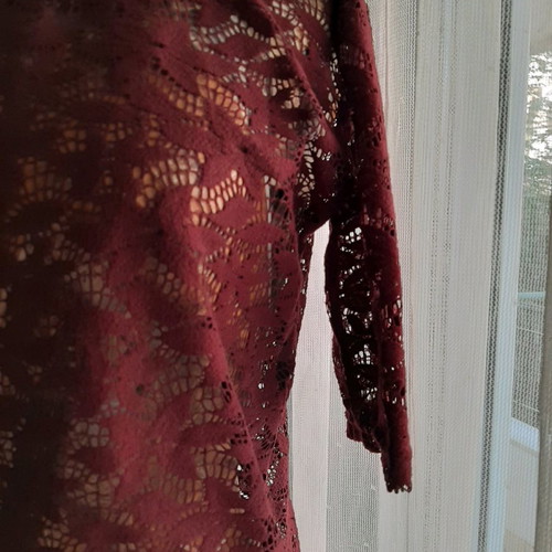 Women's lace short sleeve blouse used, size S